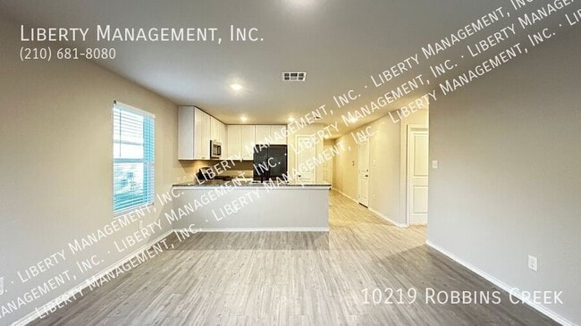 Building Photo - 10219 Robbins Crk