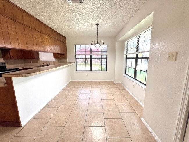 Building Photo - Charming 3-Bedroom Home for Rent in Harker...