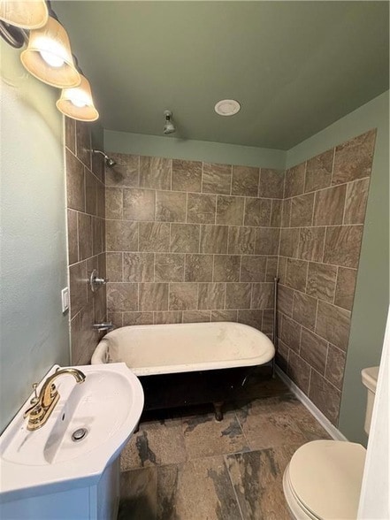Building Photo - 824 Cambronne St
