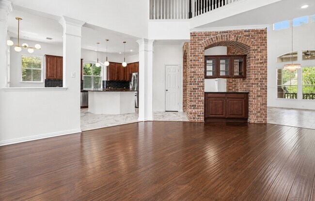 Building Photo - 18 Degas Park Dr