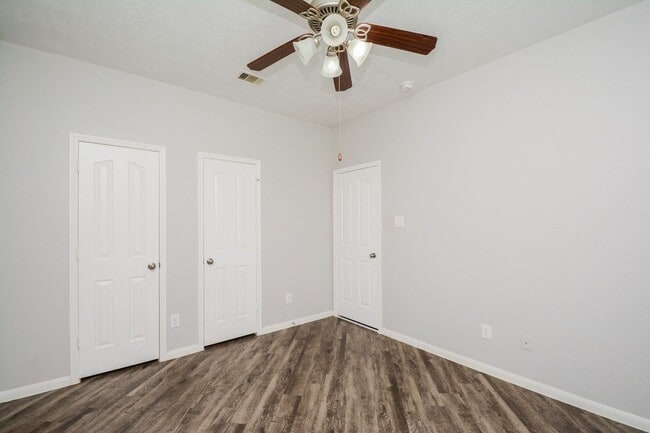 Building Photo - 6527 Capridge Dr