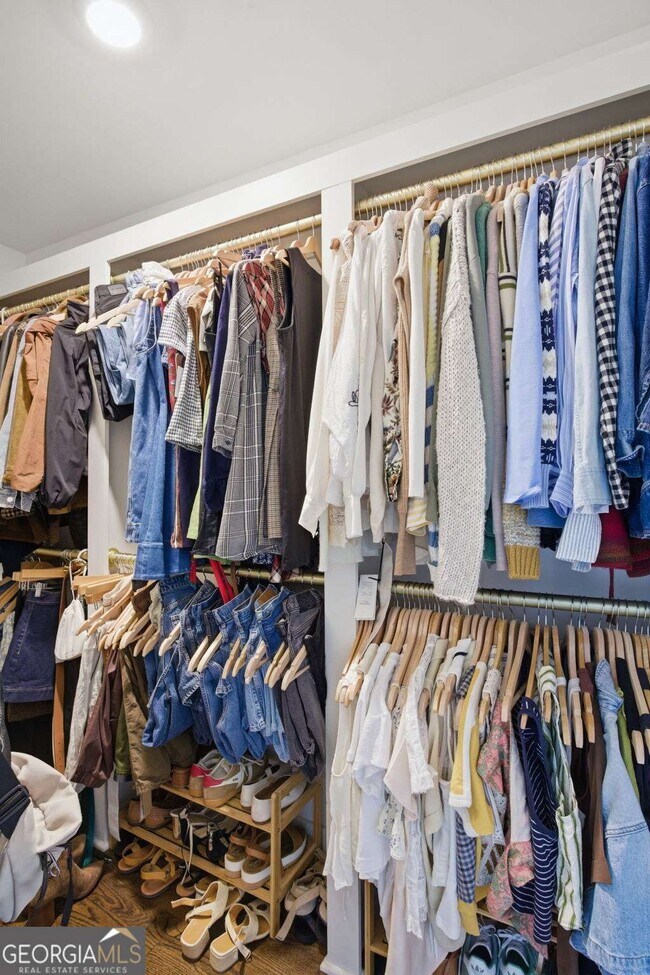 Building Photo - 318 Ashburton Ave SE