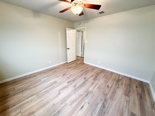 Building Photo - 3423 Maitland