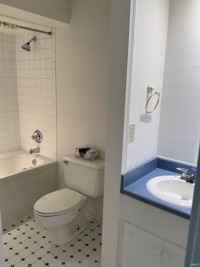 Building Photo - 3715 Marigold Dr