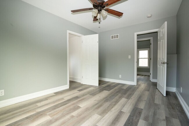 Building Photo - All Utilities Included!!  Freshly Remodeled Upper Unit Duplex.  A must see!!