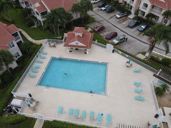 Building Photo - 9847 Perfect Dr