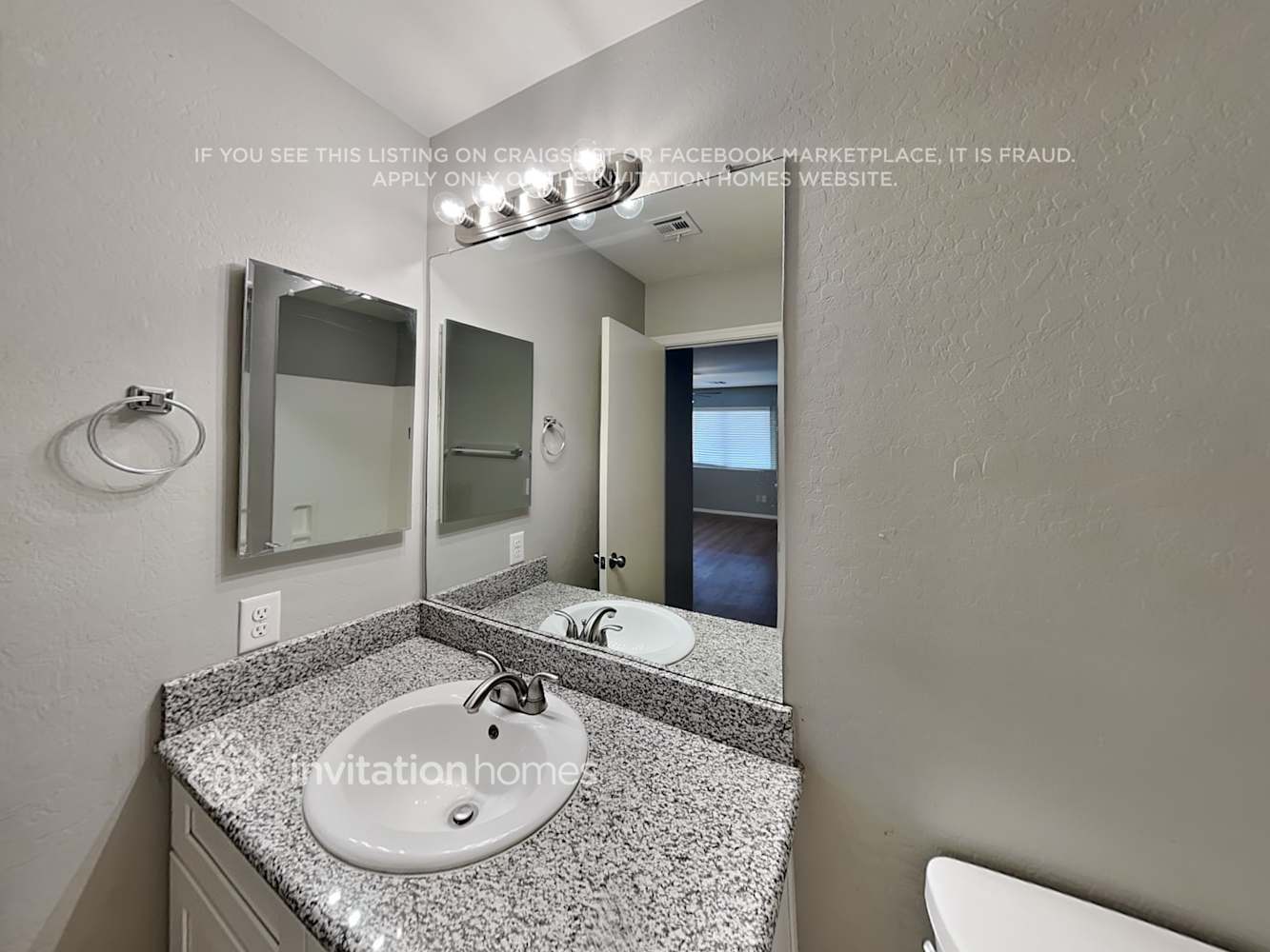 Building Photo - 14943 W Maui Ln