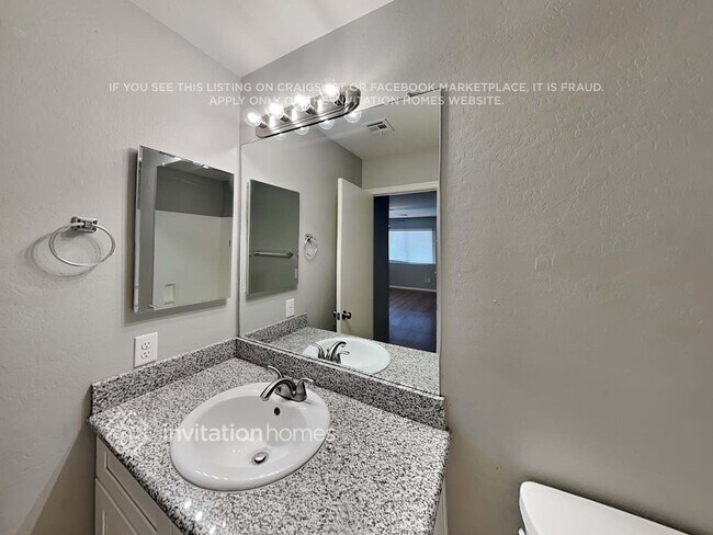 Building Photo - 14943 W Maui Ln