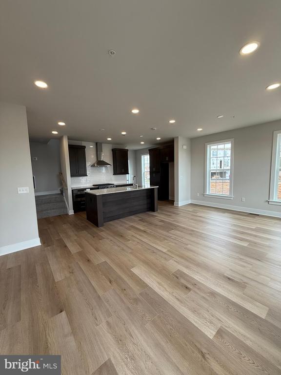 Building Photo - 3121 Overlook Dr