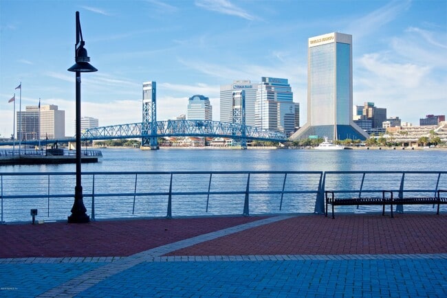 Building Photo - 1431 Riverplace Blvd