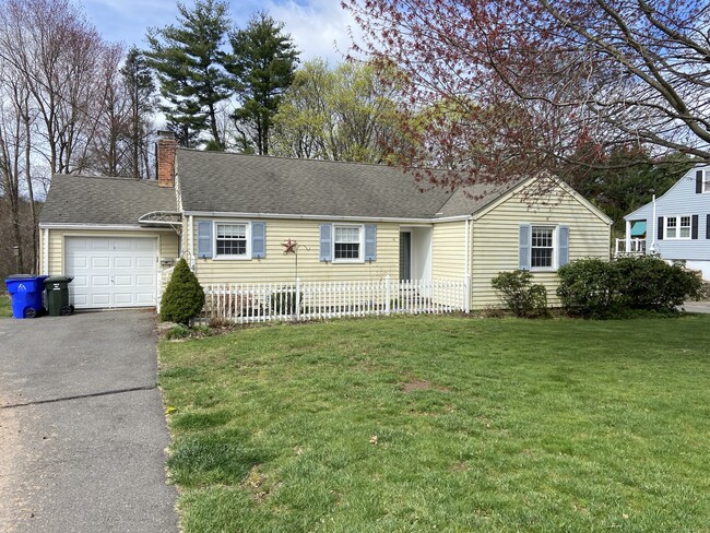 Primary Photo - 41 Briarwood Rd
