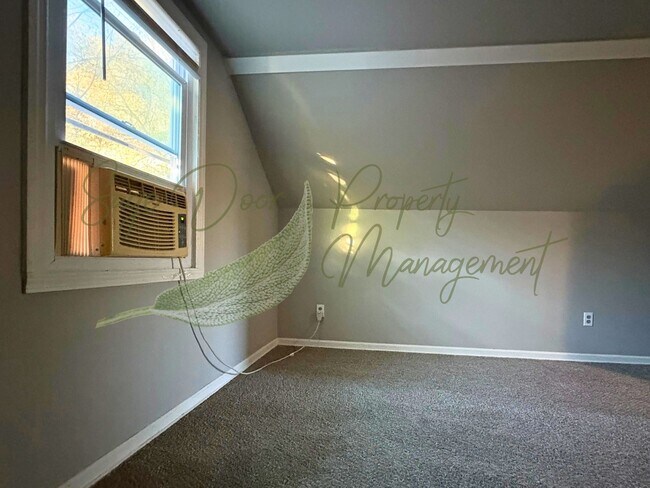 Building Photo - CHARMING HOME WITH GARAGE, LARGE BASEMENT,...