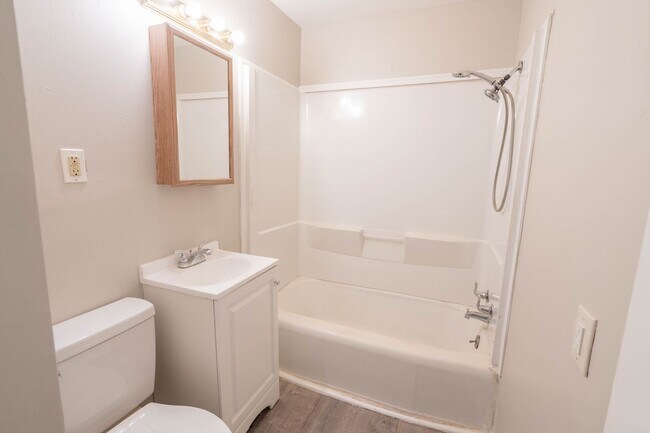 Building Photo - 3 Bed | 1 Bath in North Tulsa!