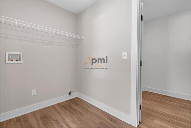 Building Photo - 1962 Park St