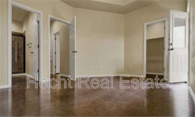 Building Photo - 1103 Stanley Wy