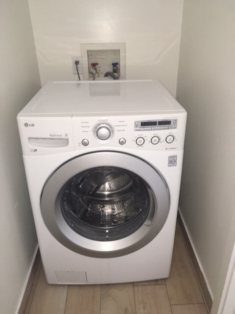 Building Photo - Live Upstairs, Work Downstairs: Rare Versatile Carpinteria Craftsman Townhouse!