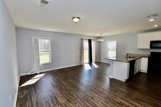 Building Photo - 1009 Providence Plantation Dr