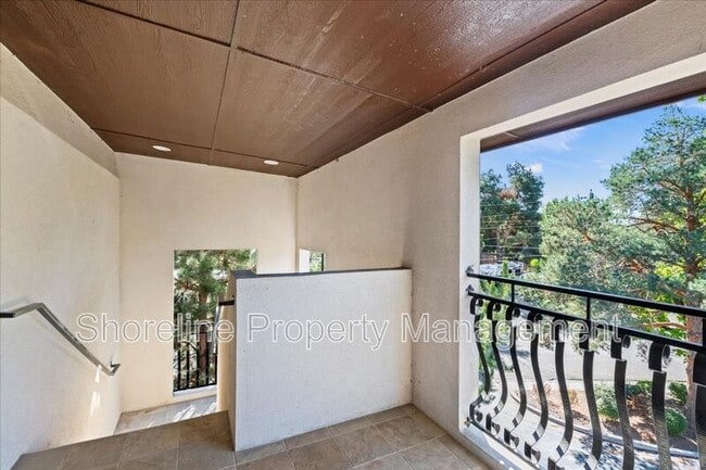 Building Photo - 2607 N Lancaster Dr