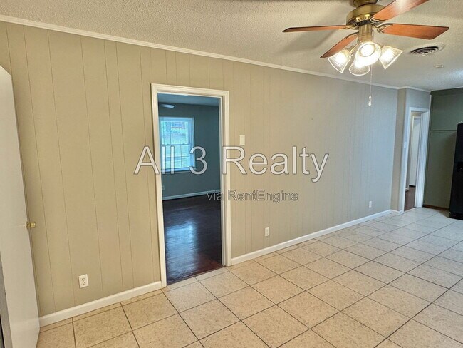 Building Photo - 1149 Beth Manor Dr