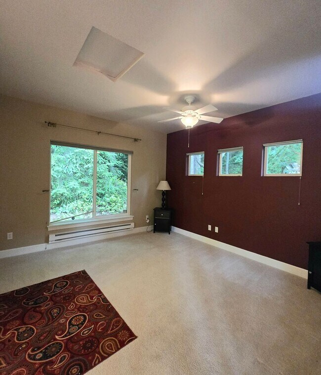 Building Photo - ***PENDING APPLICATION***2 Bed, 2 Bath with Den and Detached Casita For Rent in Port Ludlow!