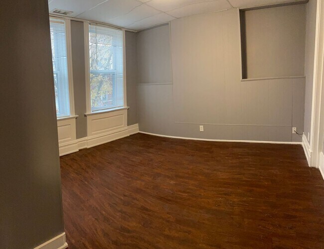 Building Photo - 4238 Botanical Ave