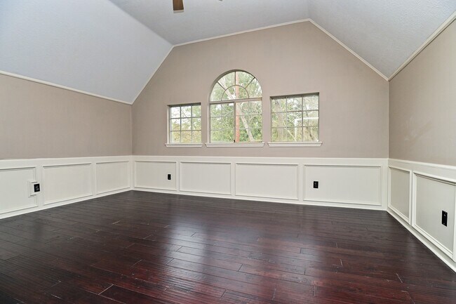 Building Photo - 17910 Moss Point Dr