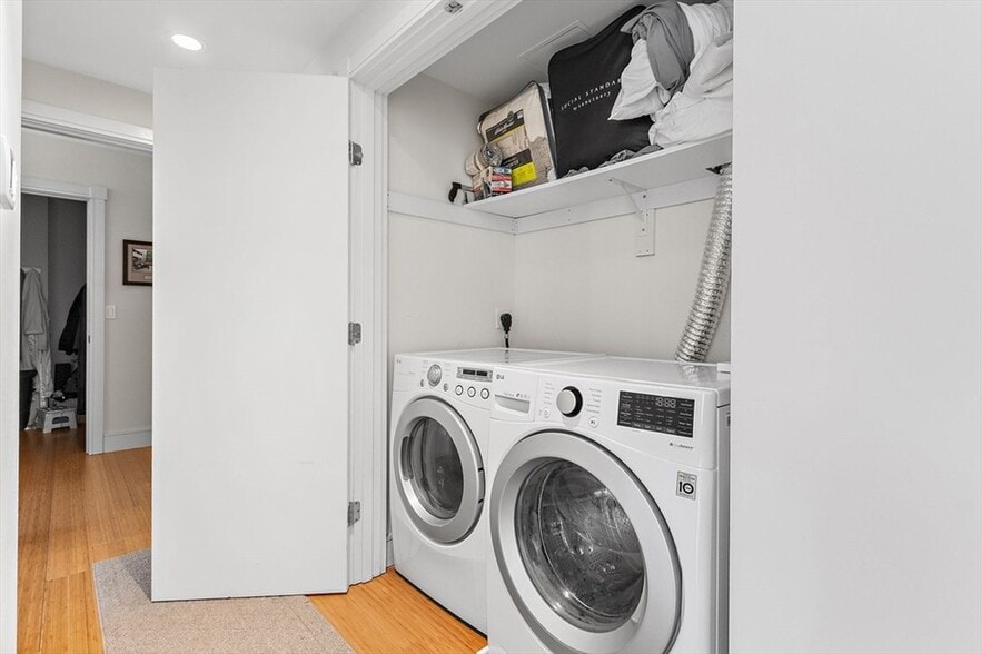 Building Photo - 355 Congress St