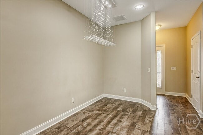Building Photo - 303 Ferguson Ln