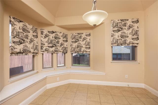 Building Photo - 513 Royal Glade Dr