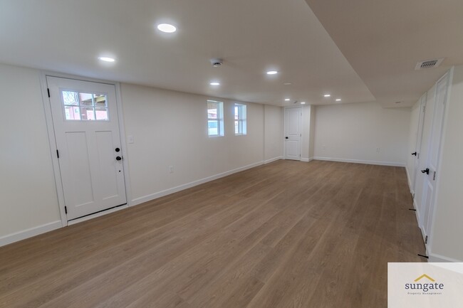Building Photo - 6510 Kriel St