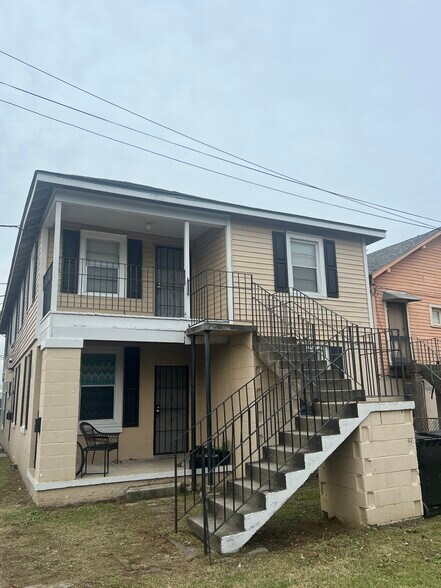 Building Photo - 4335 Clio St