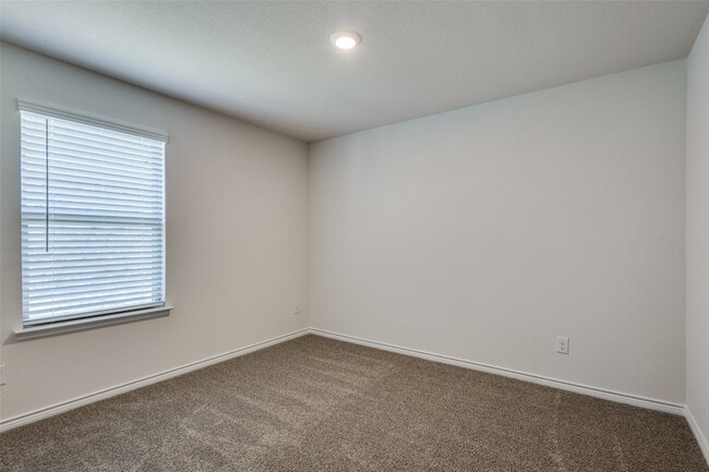 Building Photo - 6213 Abby Dr