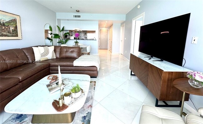 Building Photo - 540 West Ave