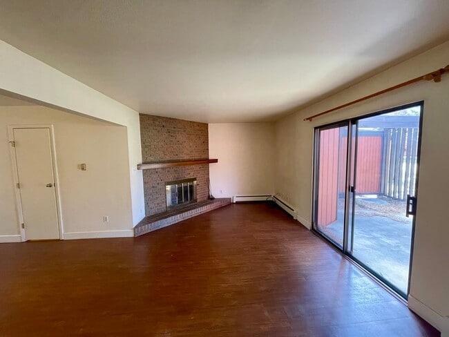 Building Photo - Beautiful Two-story, 3 Bed, 1.5 Bath Condo 1/2 Mile from CSU!