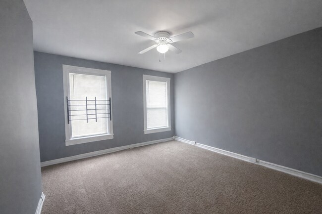 Building Photo - Two-Bedroom Rowhome with Modern Kitchen in Baltimore