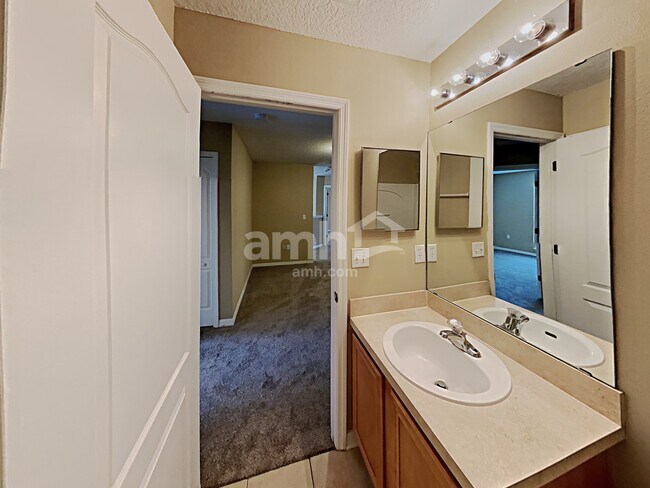 Building Photo - 13145 Tom Morris Dr