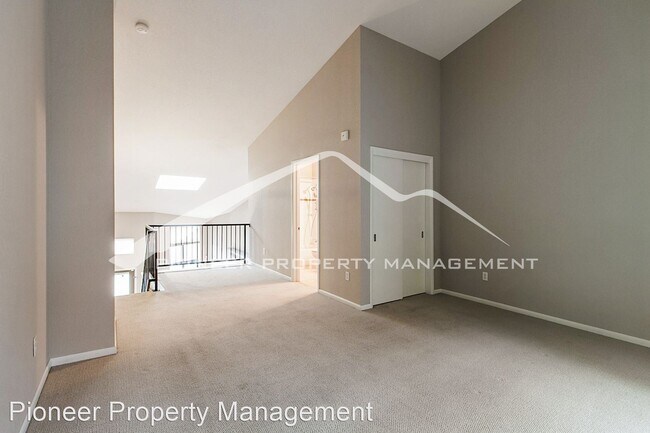 Building Photo - 2 br, 2 bath House - 3195 Blake St. #202