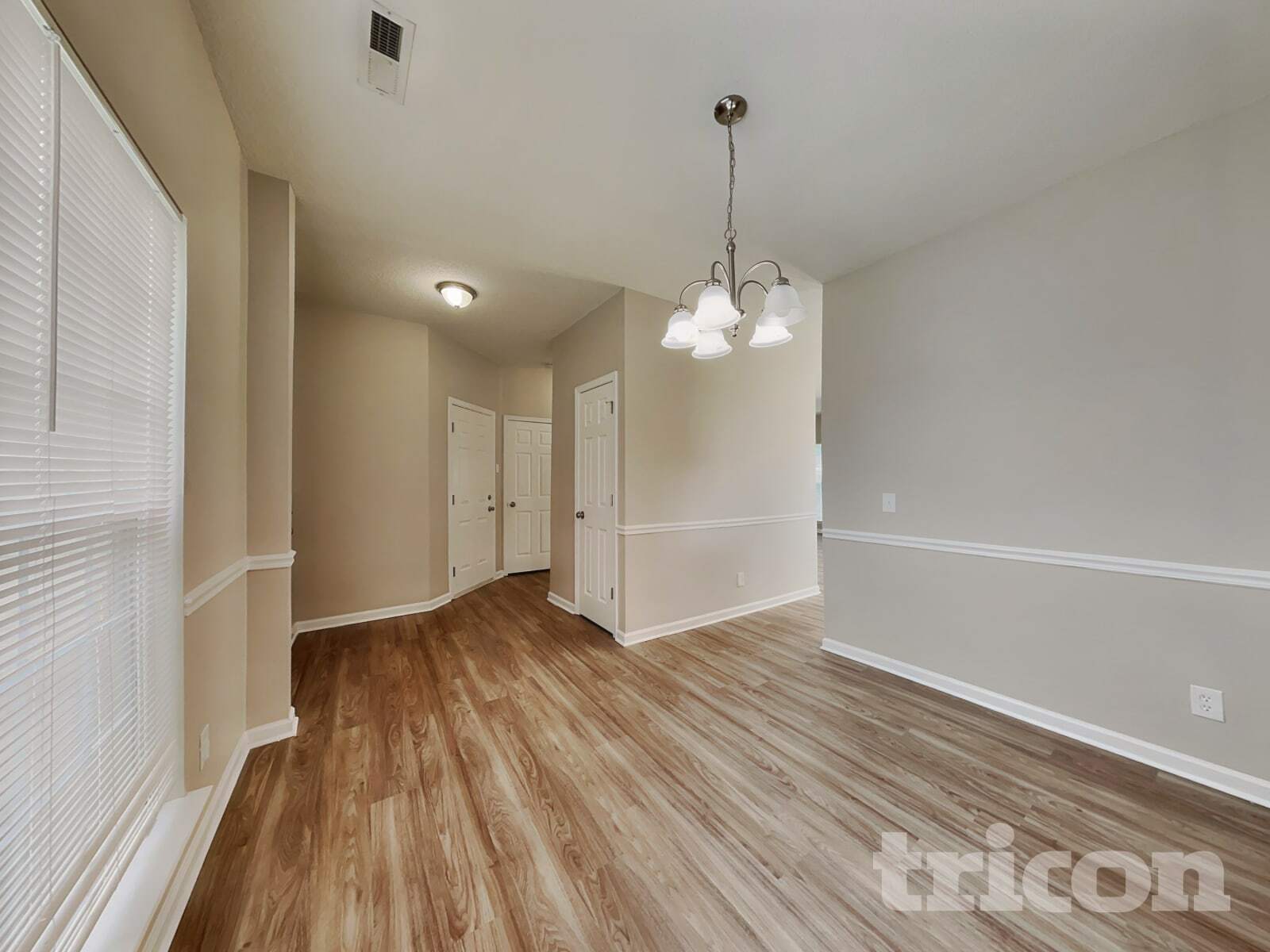 Building Photo - 4616 Village Square Ct