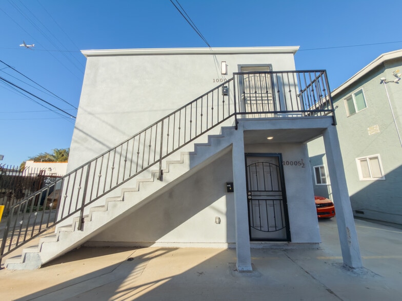 Building Photo - 10003-10007 Grape St