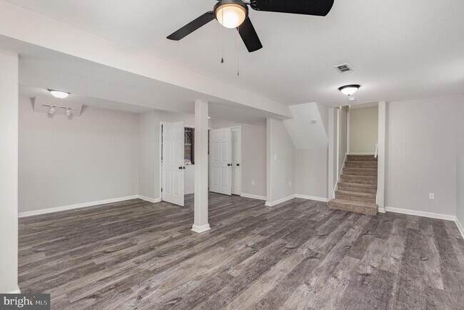 Building Photo - 125 Cumberland Cir