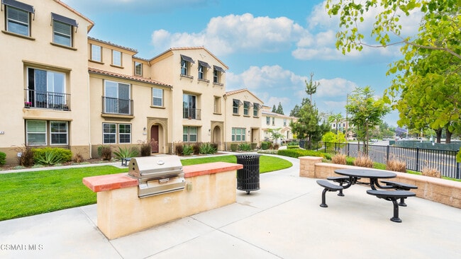 Building Photo - 5057 Robles St