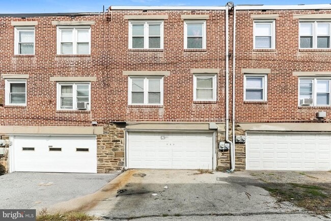 Building Photo - 846 Windermere Ave