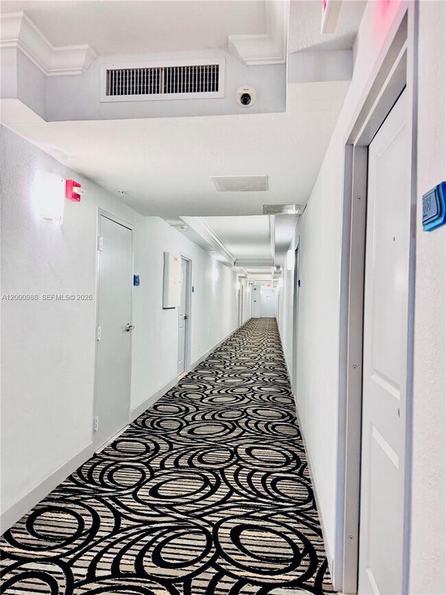 Building Photo - 401 NE 69th St