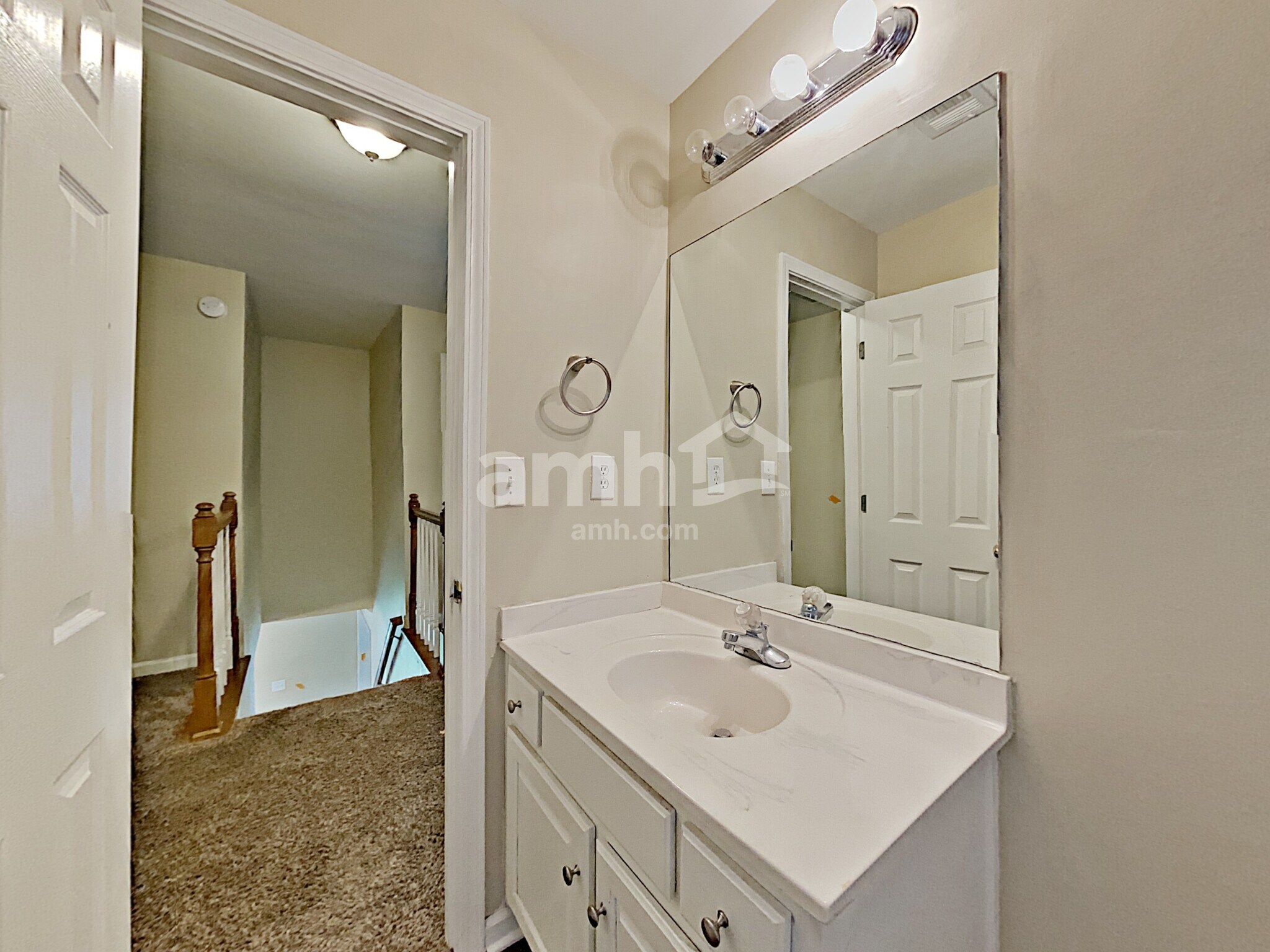 Building Photo - 590 Oxford Crest Ct NW