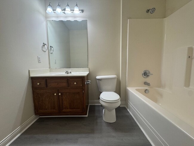 Building Photo - Spacious three bedroom, two bathroom home