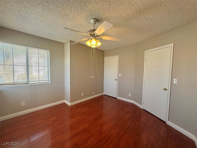 Building Photo - 120 Clifton Heights Dr