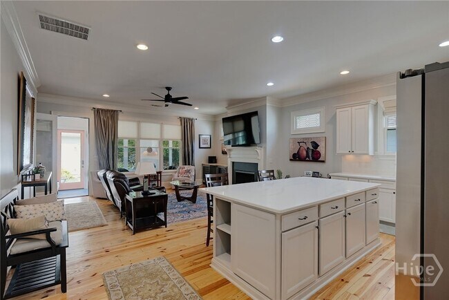 Building Photo - 3530 Greenleffe Dr