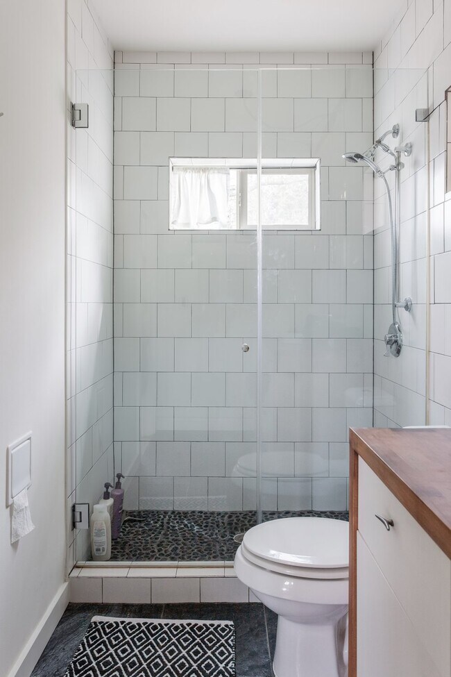 Building Photo - 55 Lynn St