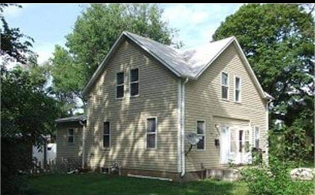 Primary Photo - 1611 Ave G Ave