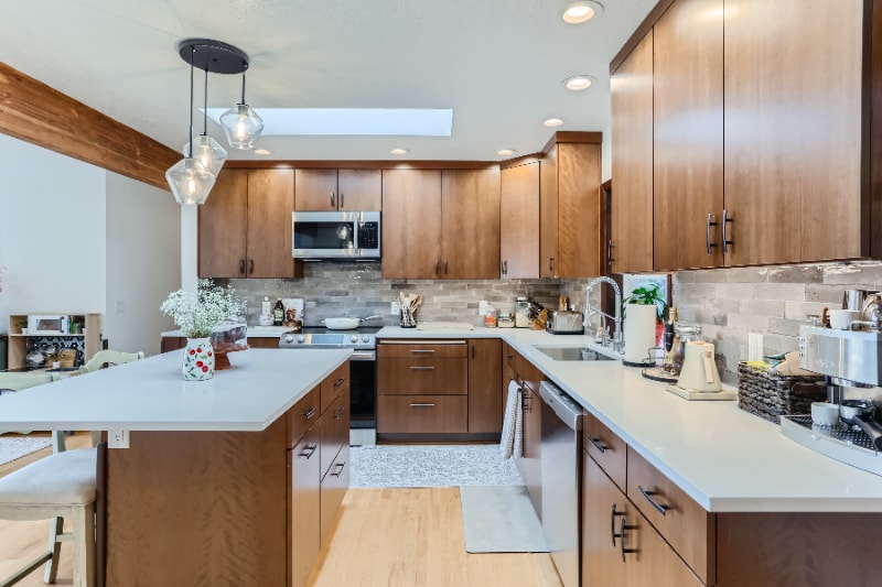 Building Photo - 6106 SE Riverside Dr